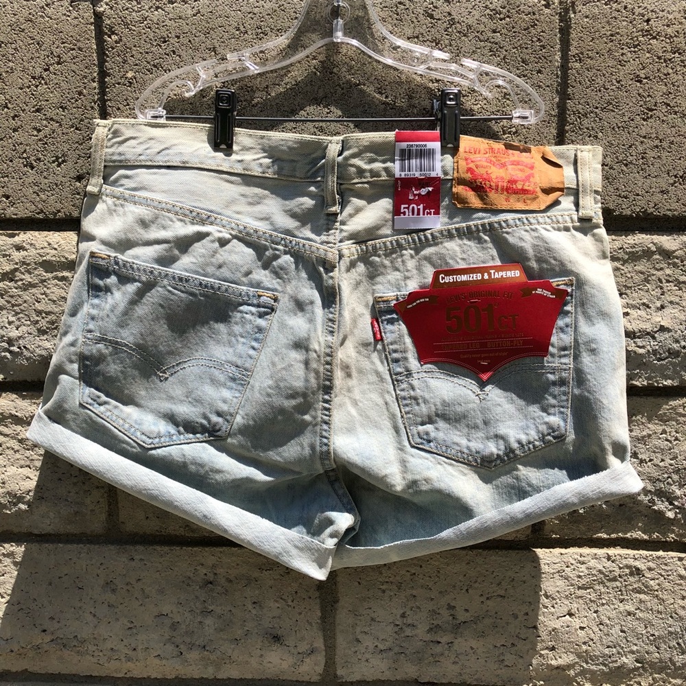 SALE! NWT Levi’s 501 Cutoff High Waisted Shorts - Picture 4 of 7